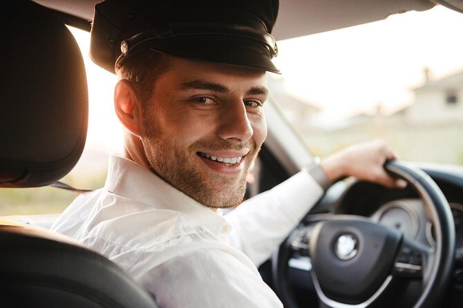 Roundtrip Private Transfer from Orlando Airport (MCO) - MCO Meet-and-Greet: Finding Your Driver in Minutes